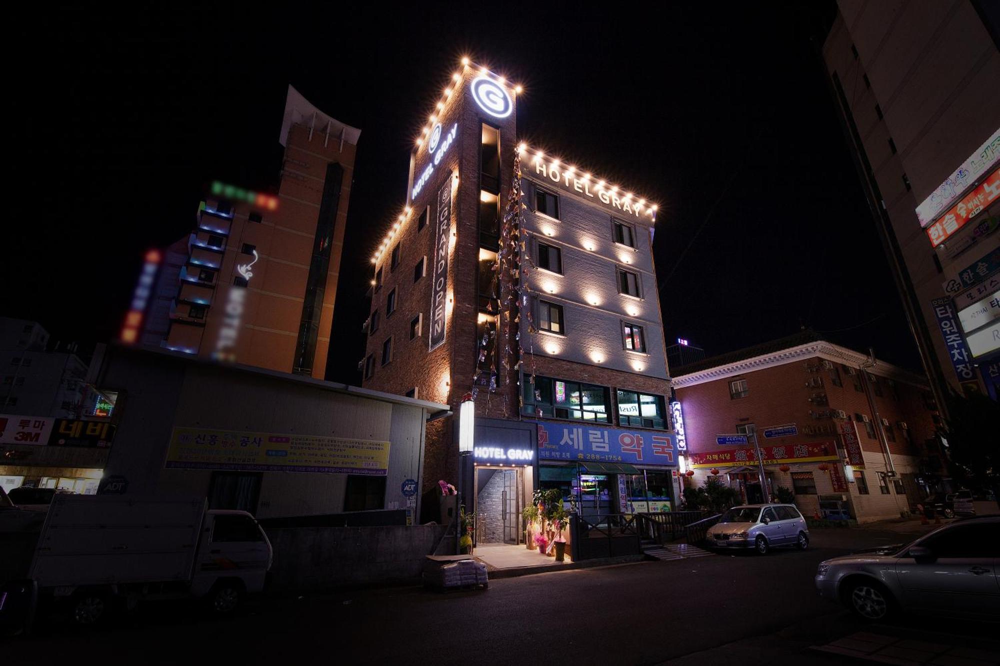 Hotel Gray Changwon Exteriör bild