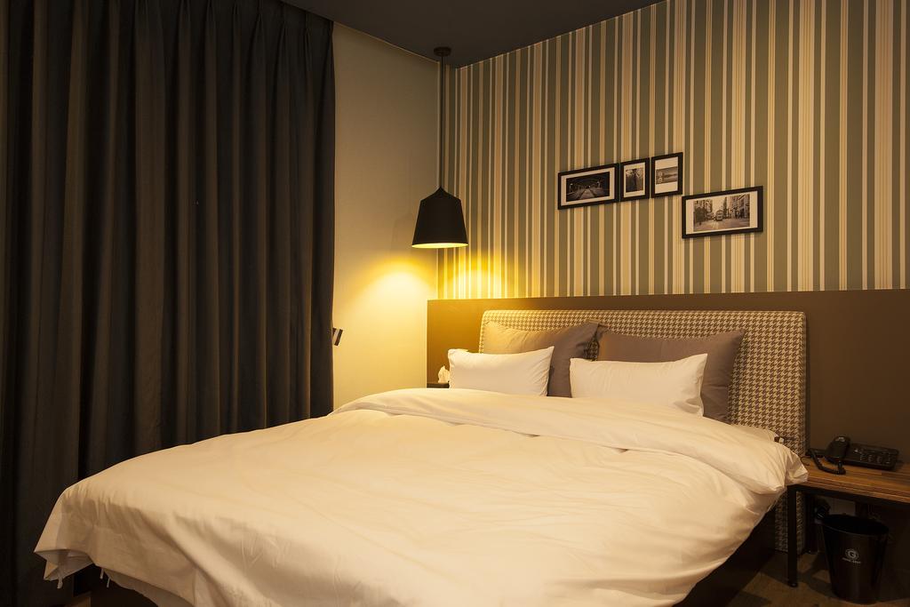 Hotel Gray Changwon Exteriör bild